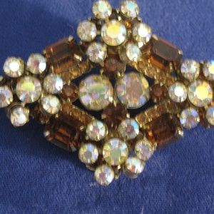 Vintage statement brooch pin